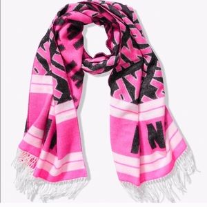Victoria’s Secret Pink Blanket Scarf (Pink)